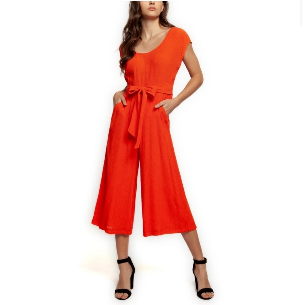 Anthropologie Abbey Wide Leg Crop Jumpsuit
Womens Size 2 Orange Cap Sleeve
